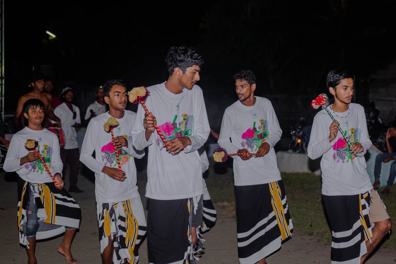 ތަފާތު ވާނީ މި ވަރަކަށް، އީދަށް ދައުވަތު ދިނުންވެސް މާކުރަތުގައި ފޯރި ގަދަ!