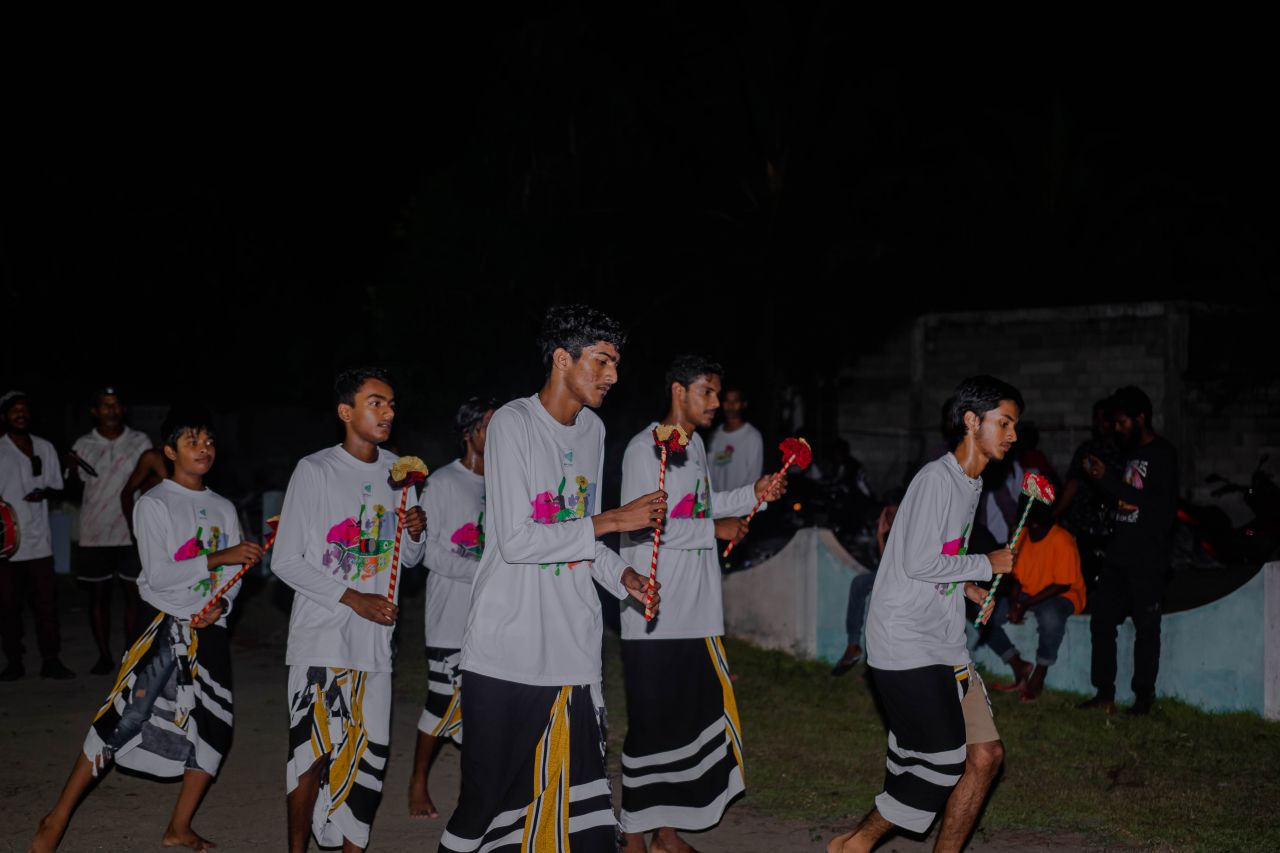 ތަފާތު ވާނީ މި ވަރަކަށް، އީދަށް ދައުވަތު ދިނުންވެސް މާކުރަތުގައި ފޯރި ގަދަ!