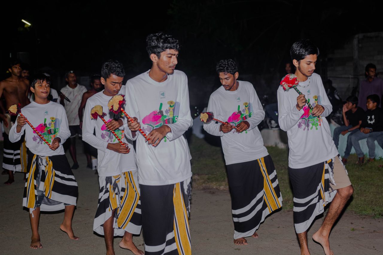 ތަފާތު ވާނީ މި ވަރަކަށް، އީދަށް ދައުވަތު ދިނުންވެސް މާކުރަތުގައި ފޯރި ގަދަ!