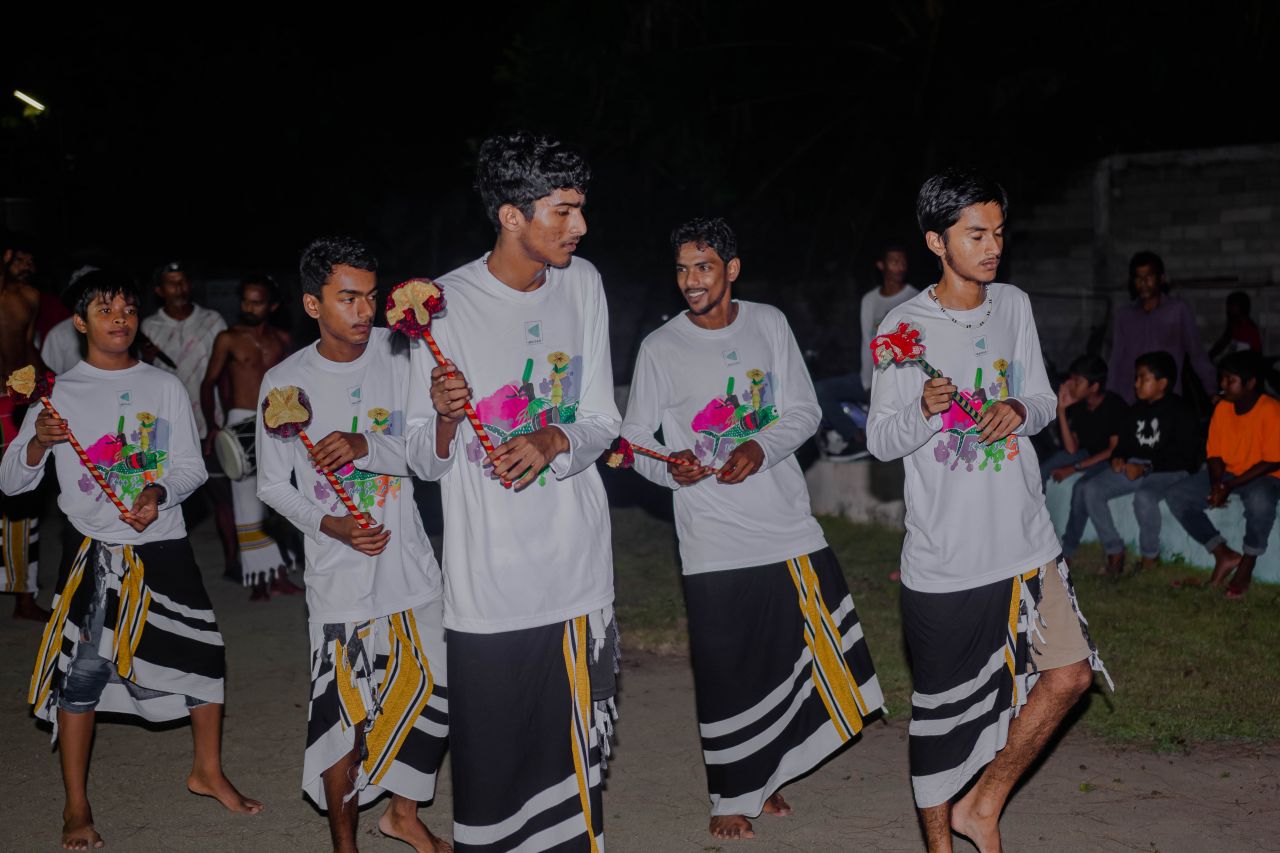 ތަފާތު ވާނީ މި ވަރަކަށް، އީދަށް ދައުވަތު ދިނުންވެސް މާކުރަތުގައި ފޯރި ގަދަ!