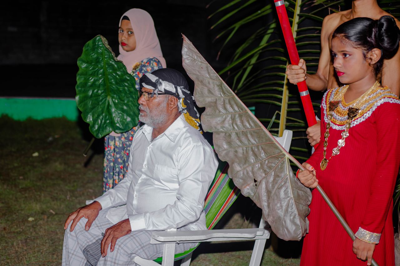 ތަފާތު ވާނީ މި ވަރަކަށް، އީދަށް ދައުވަތު ދިނުންވެސް މާކުރަތުގައި ފޯރި ގަދަ!