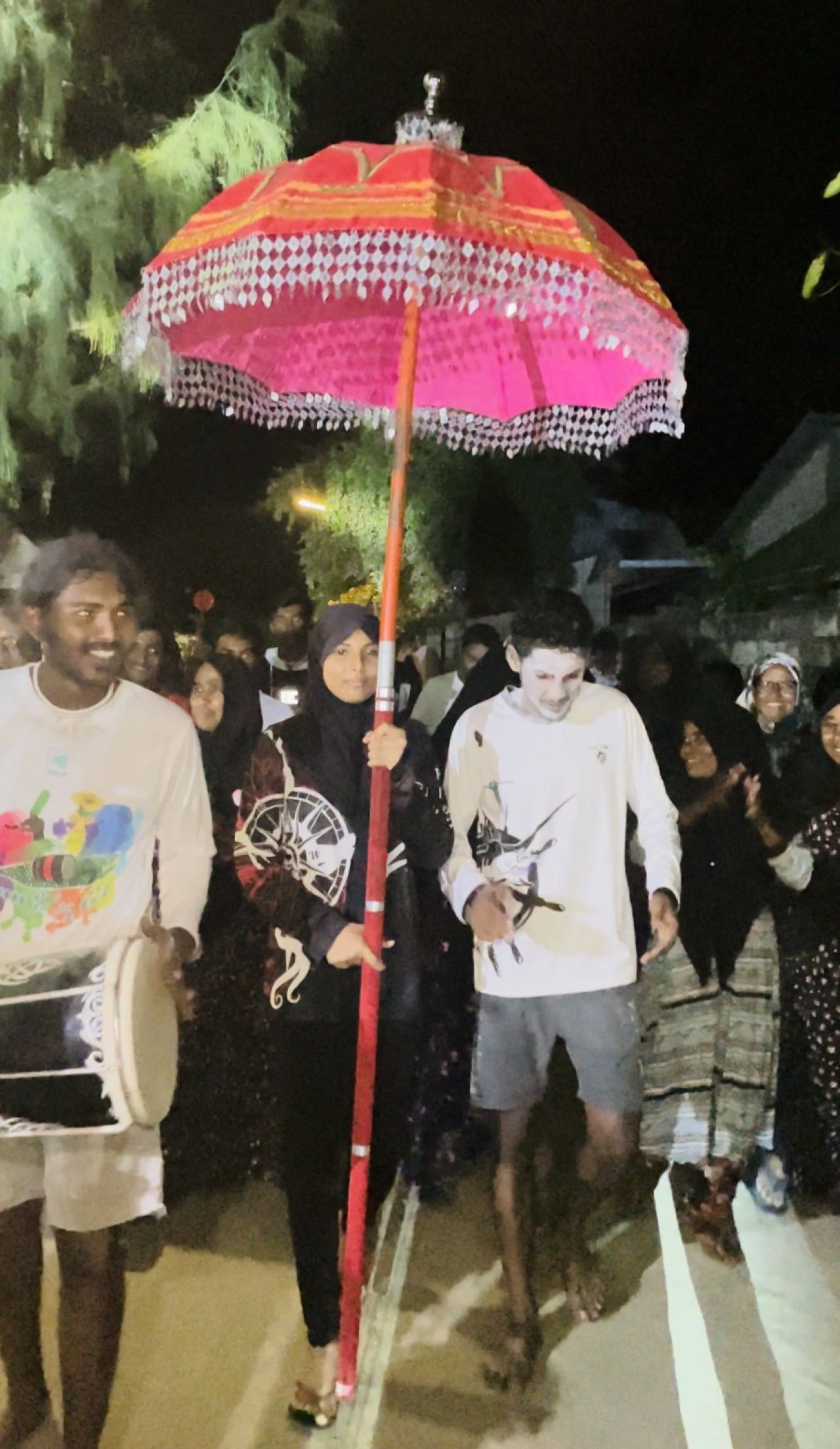 މާކުރަތުގެ ކޯޑީގެ ކުޅިވަރުތައް، ތަފާތު ވެފައި ފޯރި ގަދަ!