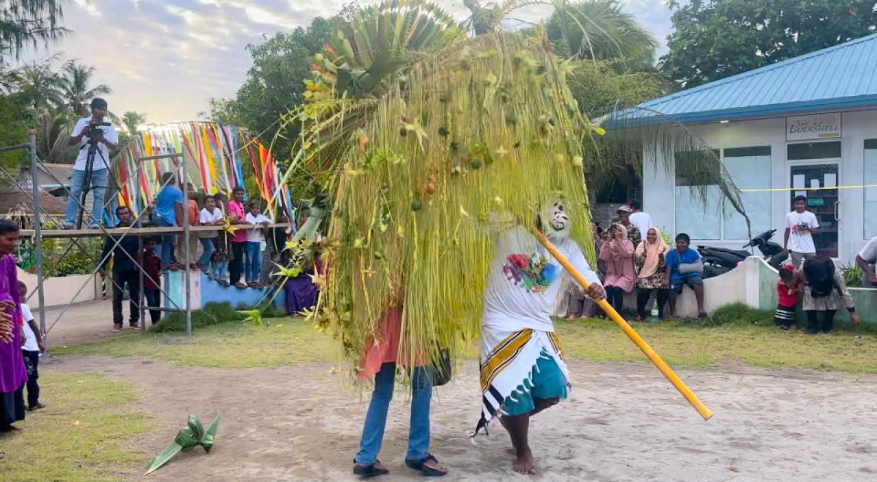މާކުރަތުގެ ކޯޑީގެ ކުޅިވަރުތައް، ތަފާތު ވެފައި ފޯރި ގަދަ!