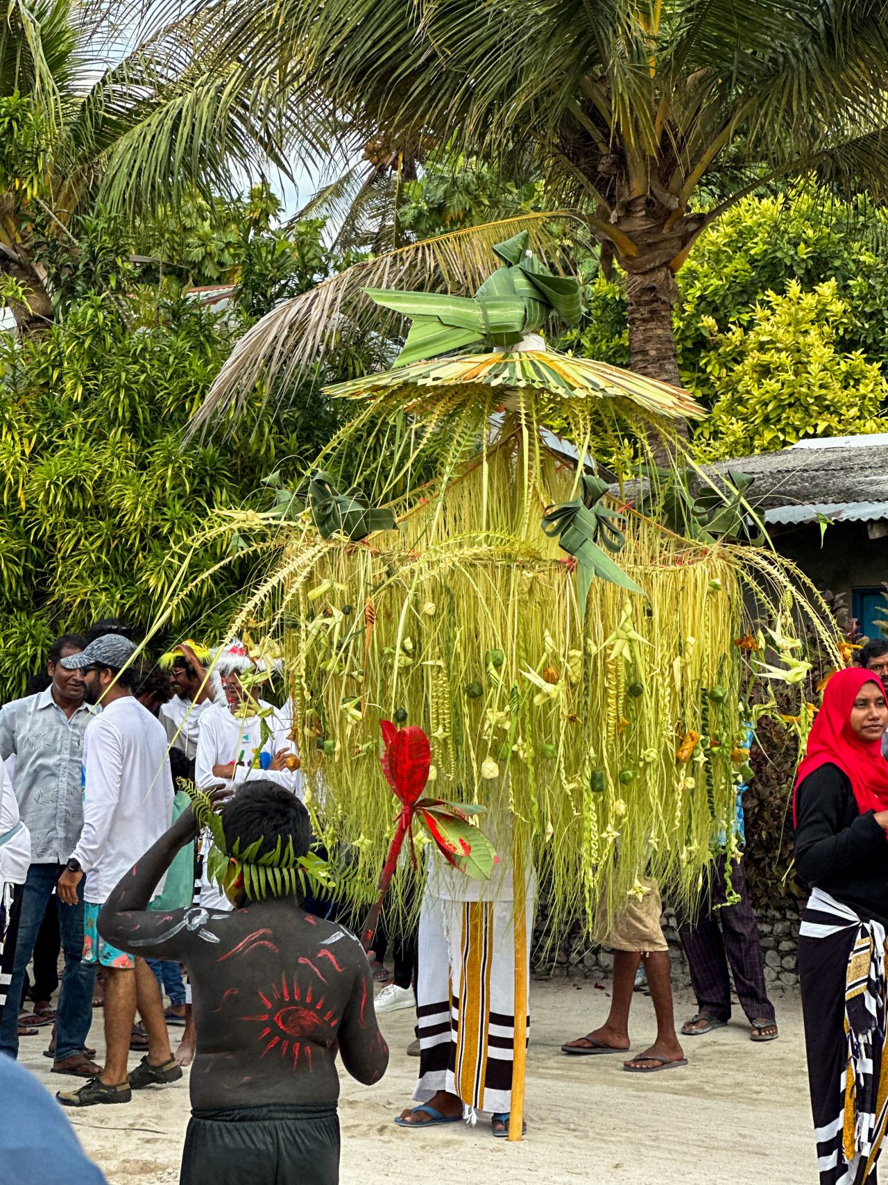 މާކުރަތުގެ ކޯޑީގެ ކުޅިވަރުތައް، ތަފާތު ވެފައި ފޯރި ގަދަ!