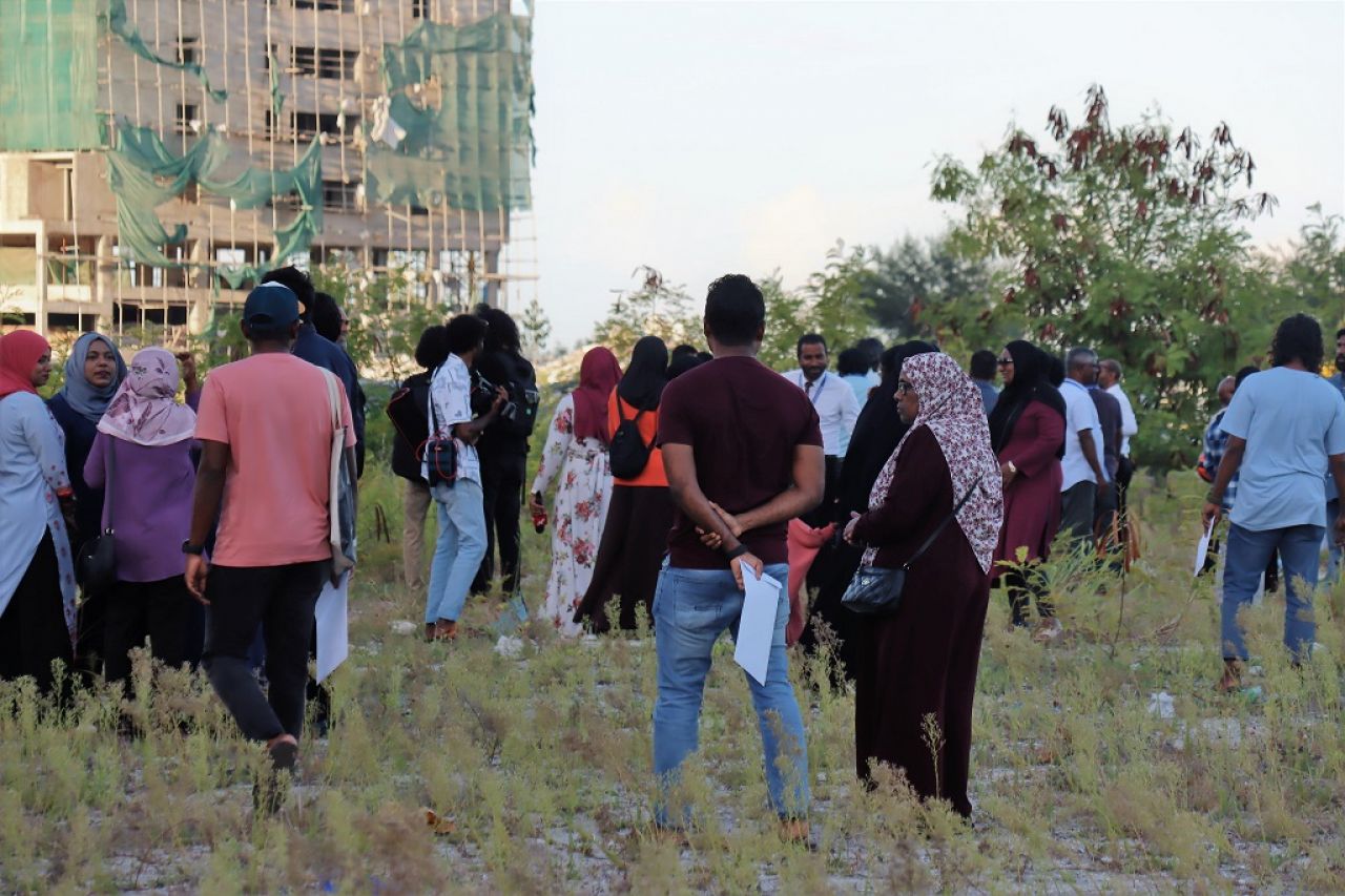 ހުޅުމާލެ ފޭސް2 އިން ގޯތި ލިބުނު މީހުންނަށް ރަޖިސްޓްރީ ހަވާލުކޮށް ބިން ކެނޑުން