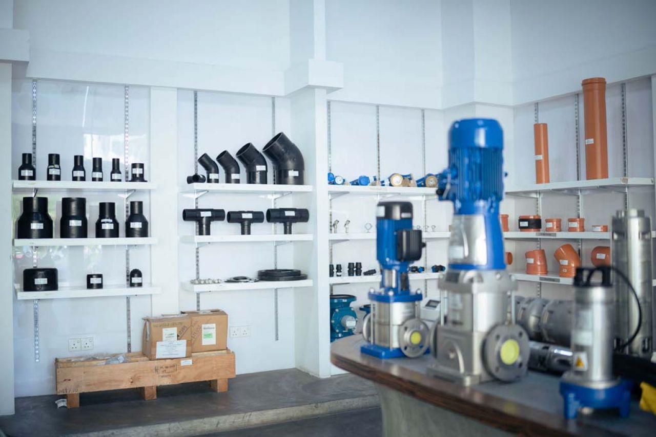 އެމްޑަބްލިއުއެސްސީ ޝޯރޫމުން ދުނިޔޭގެ މަޝްހޫރު ބްރޭންޑްތަކުގެ ޕްރޮޑަކްޓްސްތައް ލިބޭ