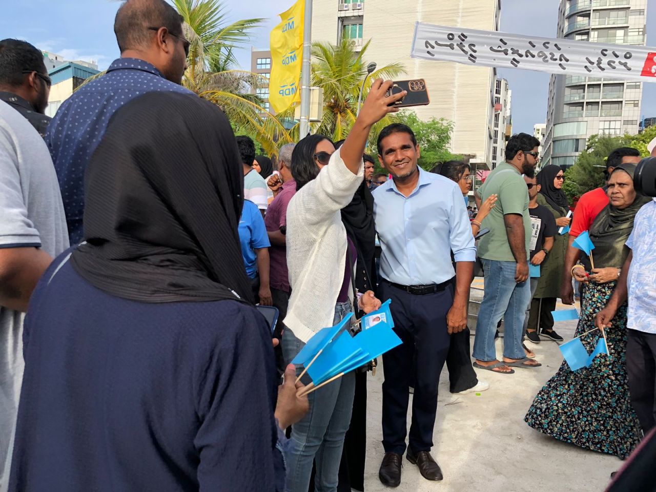 އިލްޔާސްގެ ކެމްޕެއިން ހަރަކާތް ނިންމާލުން