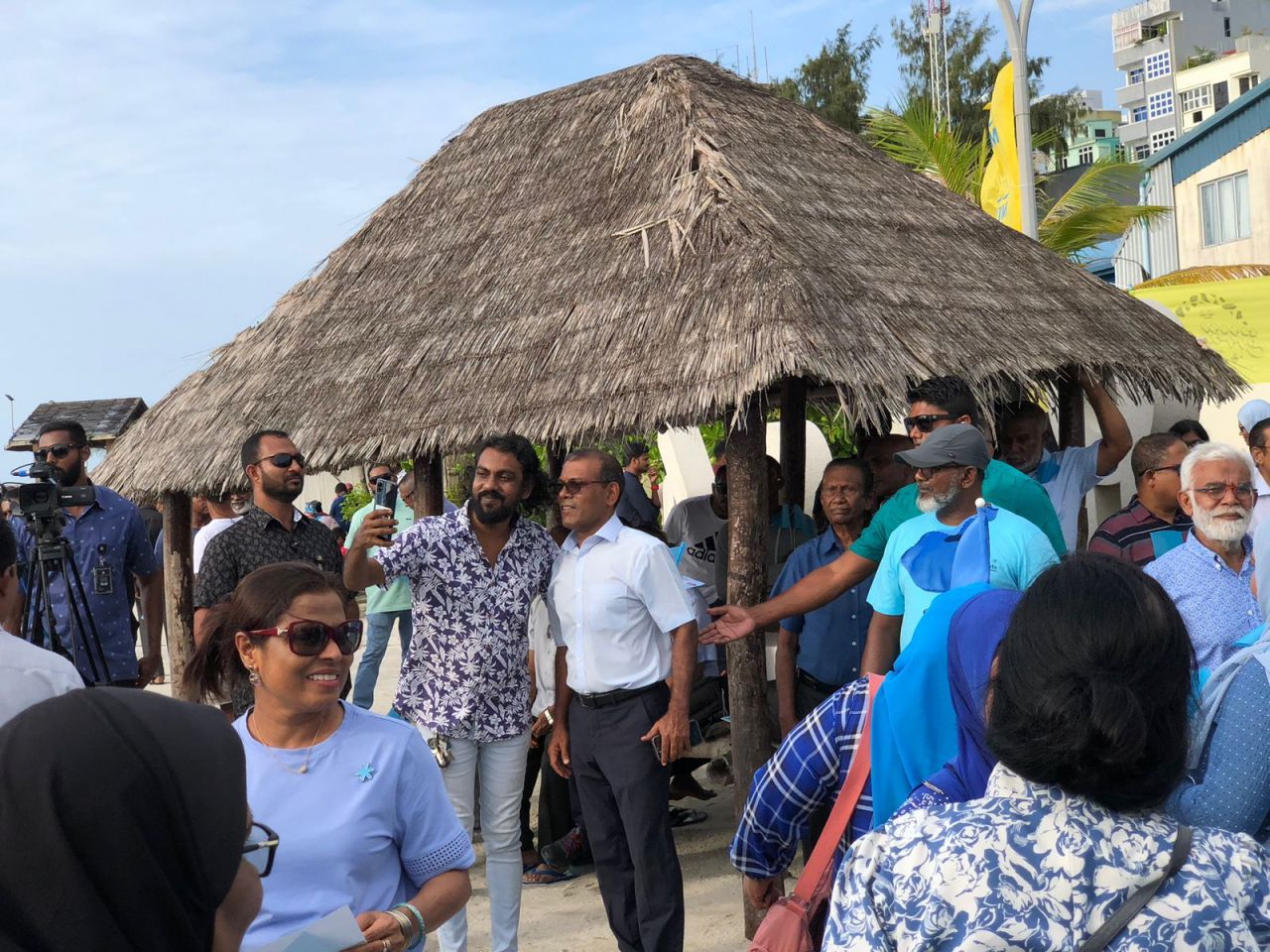 އިލްޔާސްގެ ކެމްޕެއިން ހަރަކާތް ނިންމާލުން
