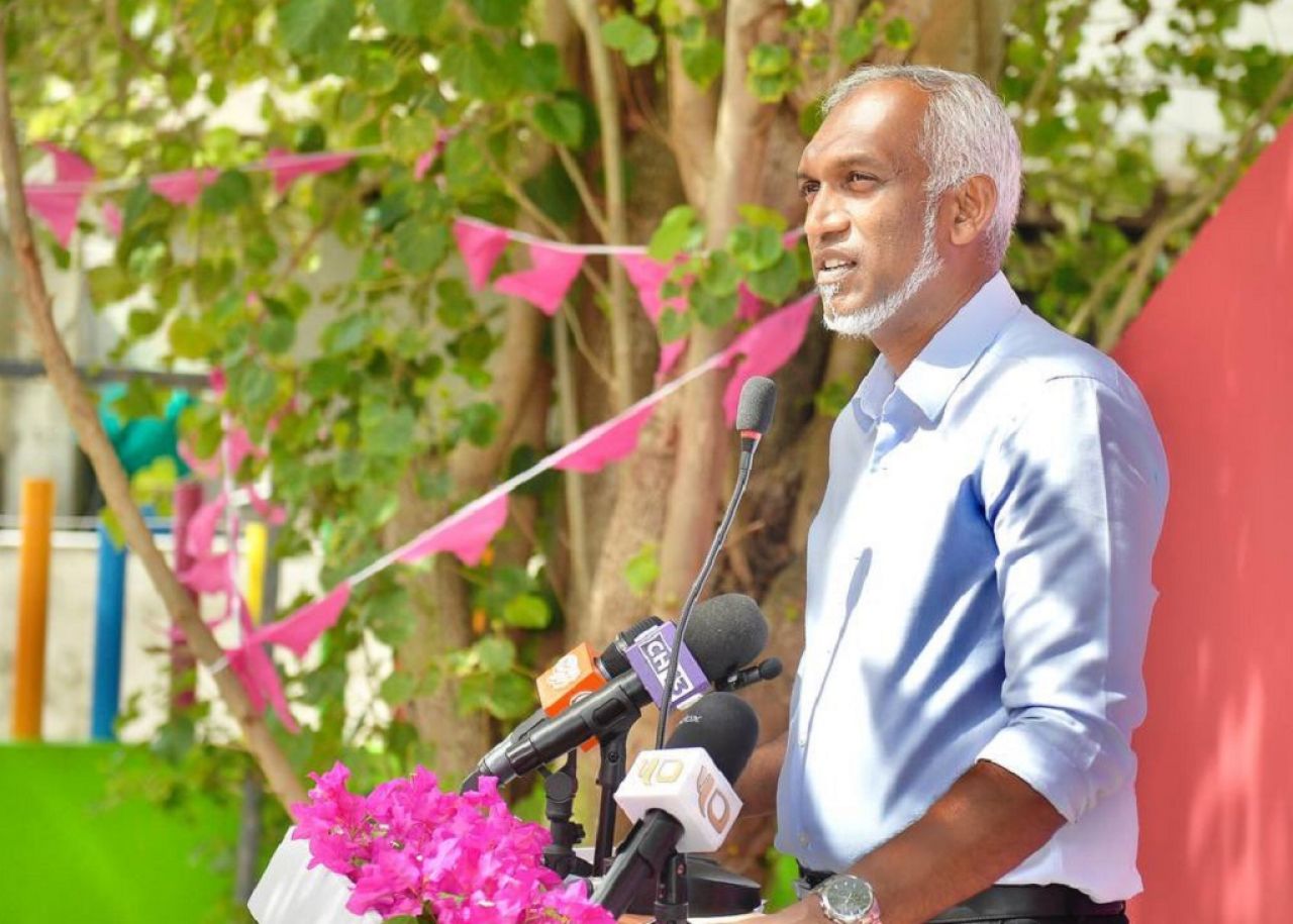 ޑރ. މުއިއްޒު ކެމްޕެއިނަށް އއ. އަދި އދ. އަށް 