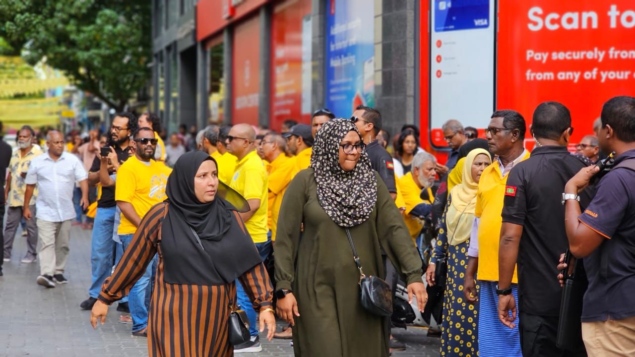 އެމްޑީޕީގެ ކެންޑިޑޭޓް ރައީސް އިބްރާހިމް މުހައްމަދު ސޯލިހުގެ ކެމްޕެއިން ނިންމާ ރެލީ