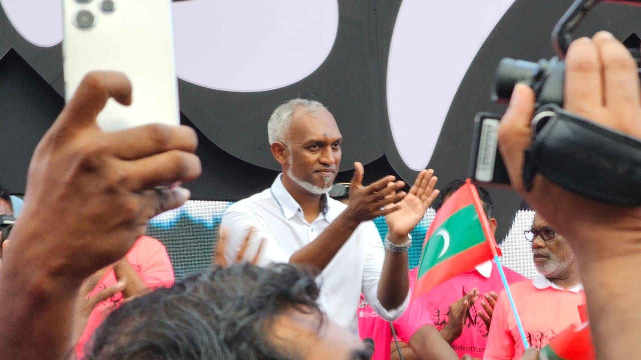 ޕީއެންސީގެ ރިޔާސީ ކެންޑިޑޭޓު ޑރ. މުހައްމަދު މުއިއްޒުގެ ކެމްޕެއިން ނިންމުމުގެ ރެލީ 