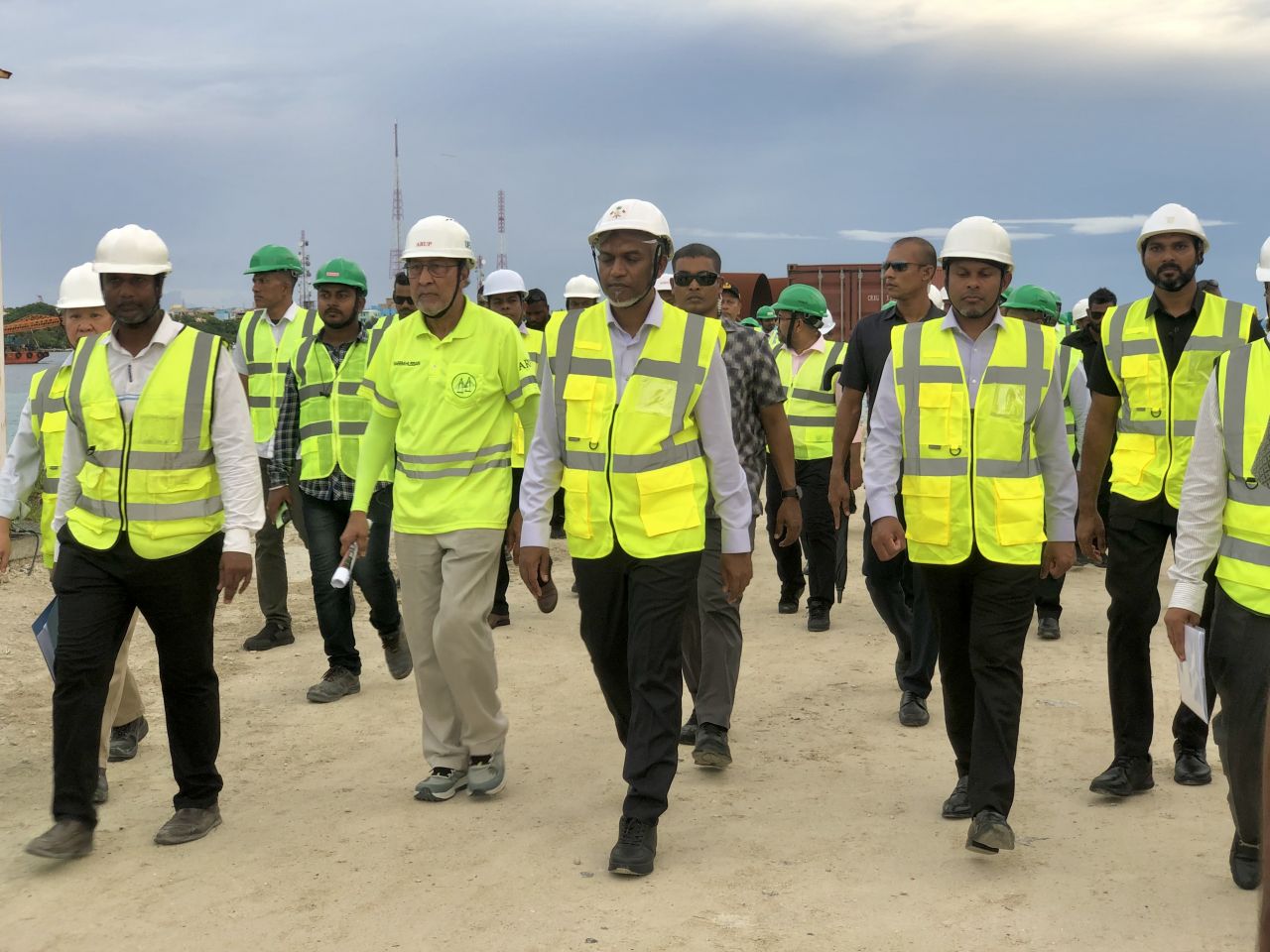 ތިލަމާލެ ބްރިޖުގެ މަސައްކަތް ރައީސް މުއިއްޒު ބައްލަވާލެއްވުން