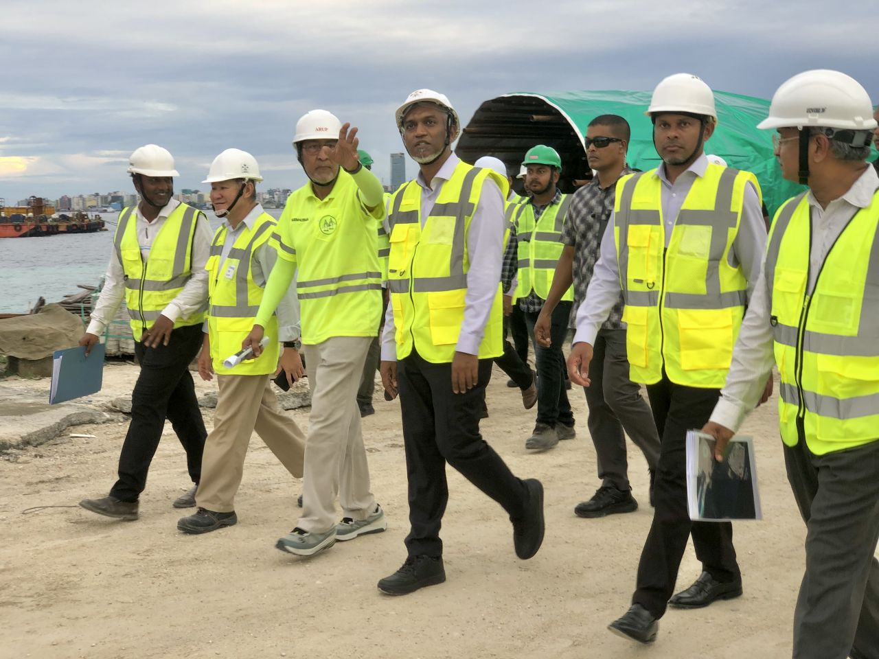 ތިލަމާލެ ބްރިޖުގެ މަސައްކަތް ރައީސް މުއިއްޒު ބައްލަވާލެއްވުން