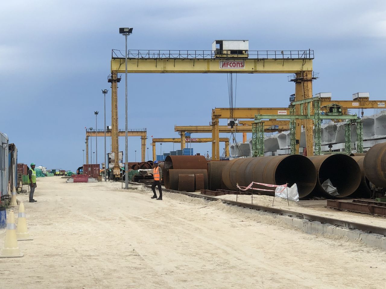 ތިލަމާލެ ބްރިޖުގެ މަސައްކަތް ރައީސް މުއިއްޒު ބައްލަވާލެއްވުން