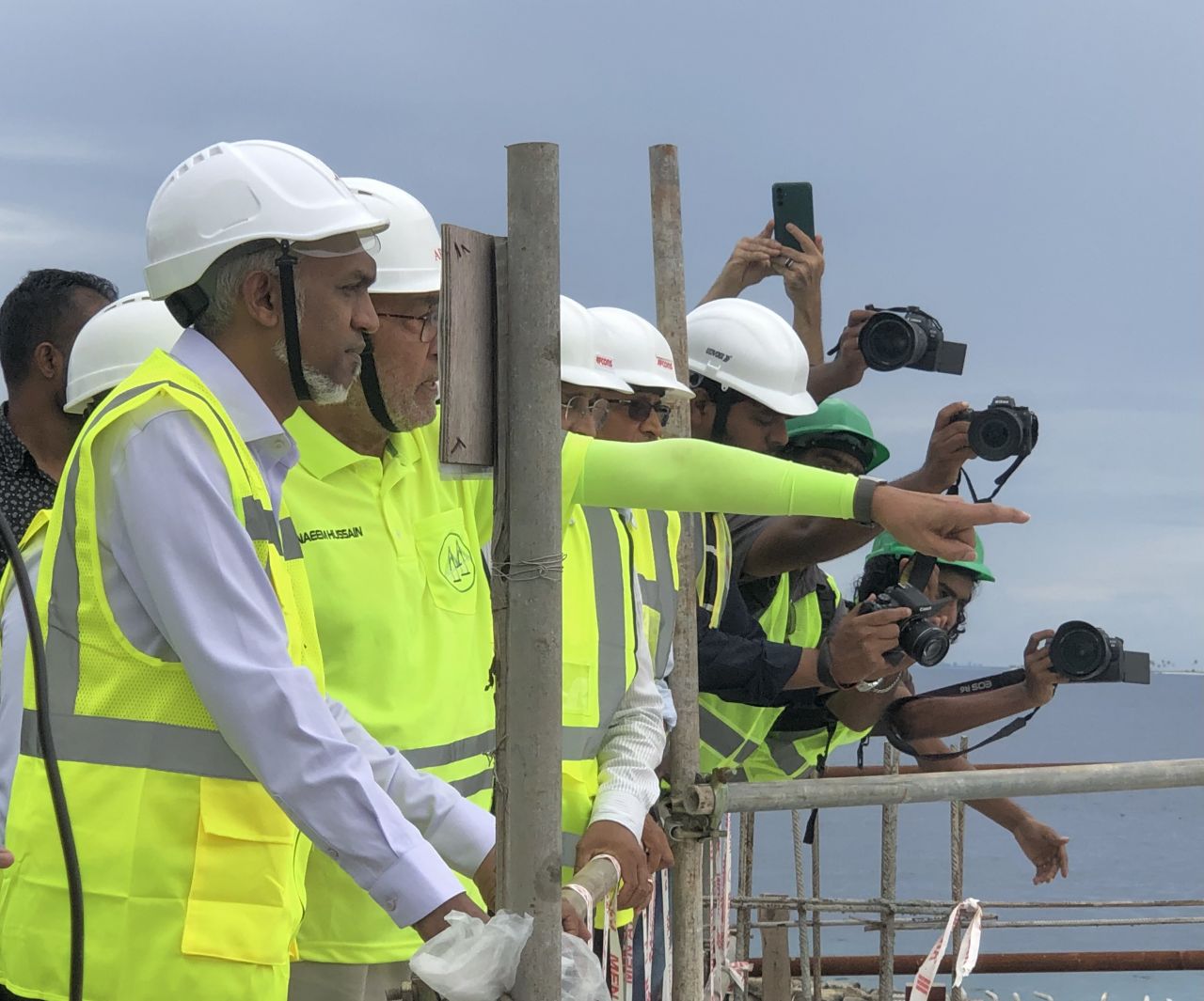 ތިލަމާލެ ބްރިޖުގެ މަސައްކަތް ރައީސް މުއިއްޒު ބައްލަވާލެއްވުން