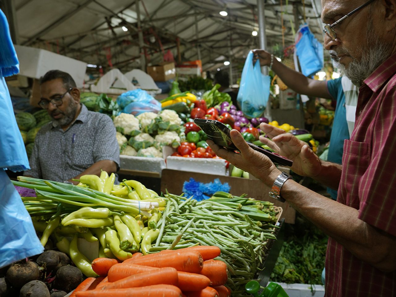 ލޯކަލް މާރުކޭޓު