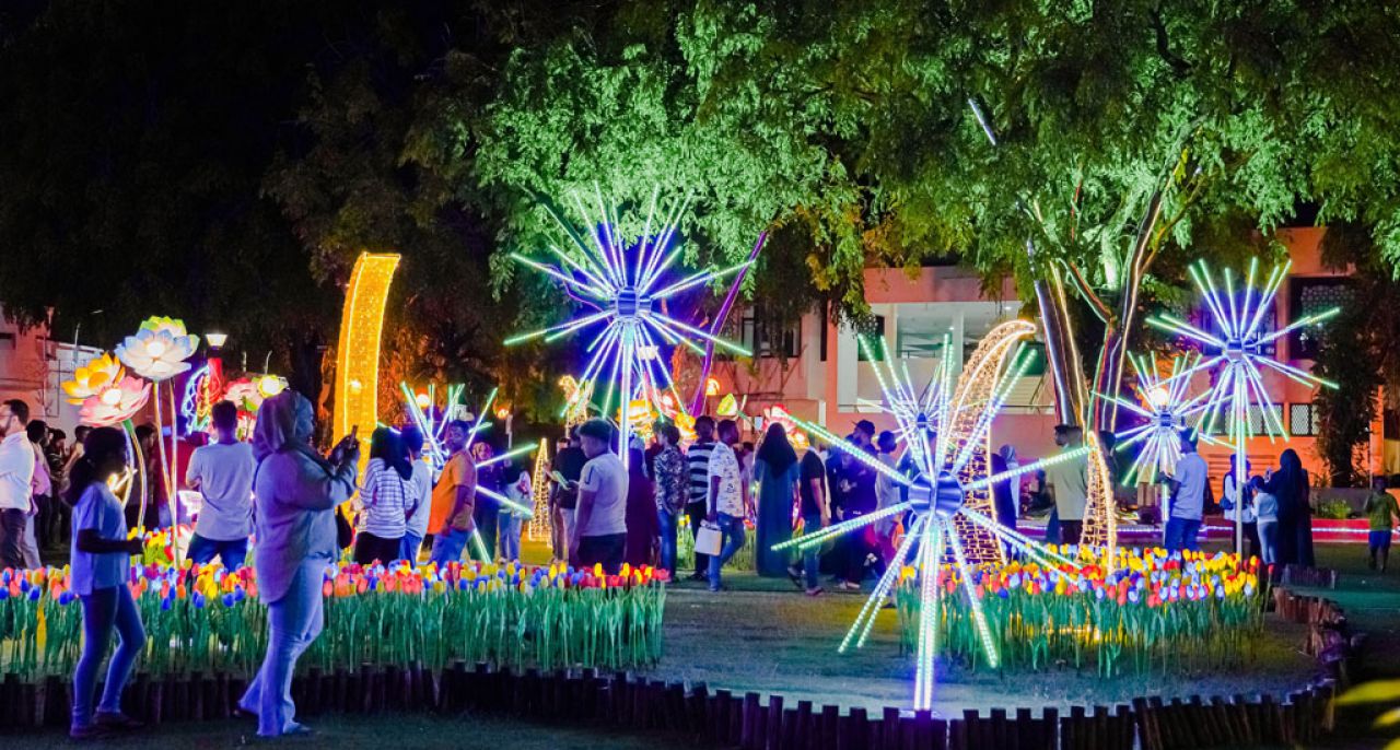 އީދު އަލިން މާލެ ދިއްލާލުން