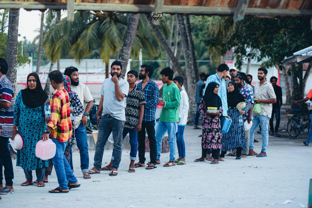 ބާރަށުގެ ގުޅުން ބަދަހިކޮށްލާ 45 އަހަރެއްހާ ދުވަސްވީ ދިގުބަތްޕެން!