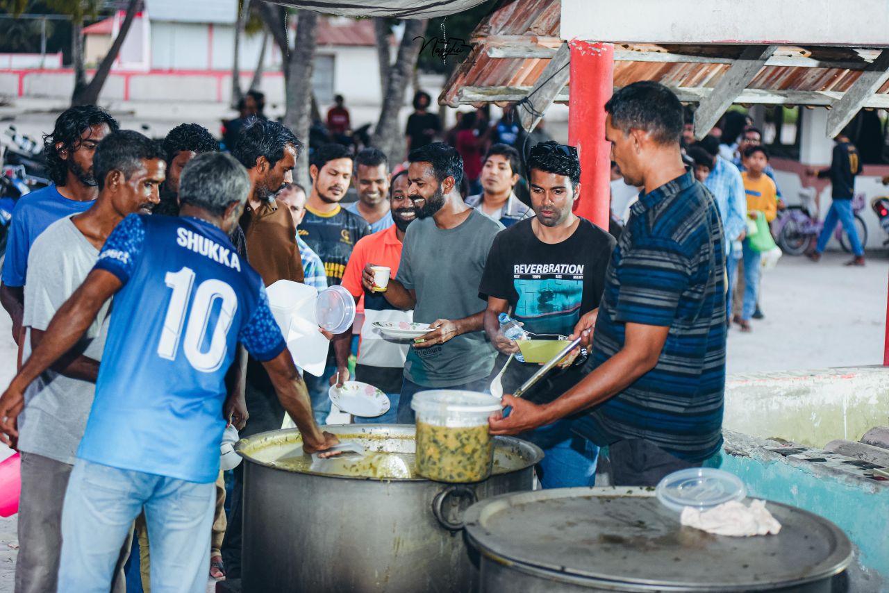 ބާރަށުގެ ގުޅުން ބަދަހިކޮށްލާ 45 އަހަރެއްހާ ދުވަސްވީ ދިގުބަތްޕެން!