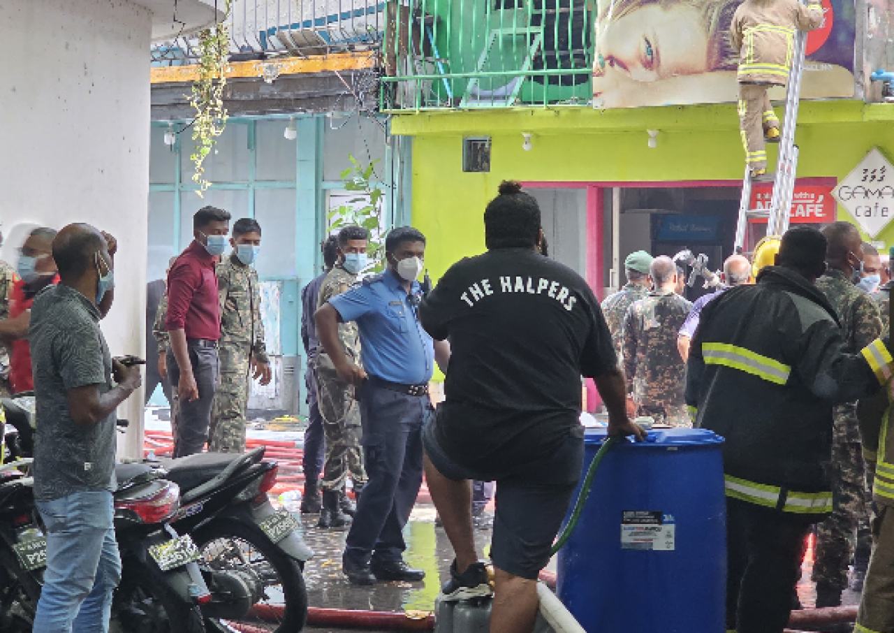 ފޮޓޯ: ދޫހިމެރިގޭގައި ހިނގި އަލިފާނުގެ ހާދިސާ