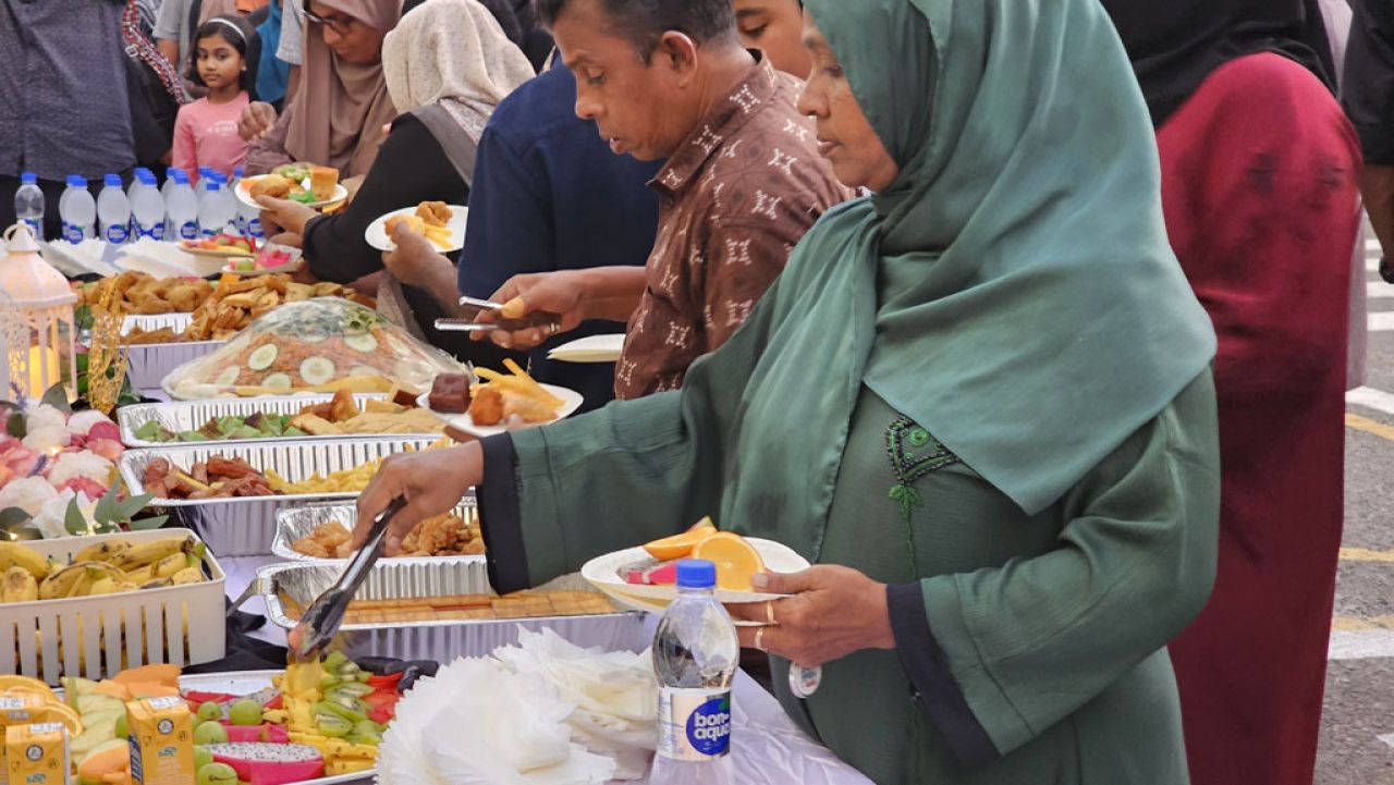 އެޗްޑީސީން އިންތިޒާމު ކުރި އަވައްޓެރި ރޯދަވީއްލުން