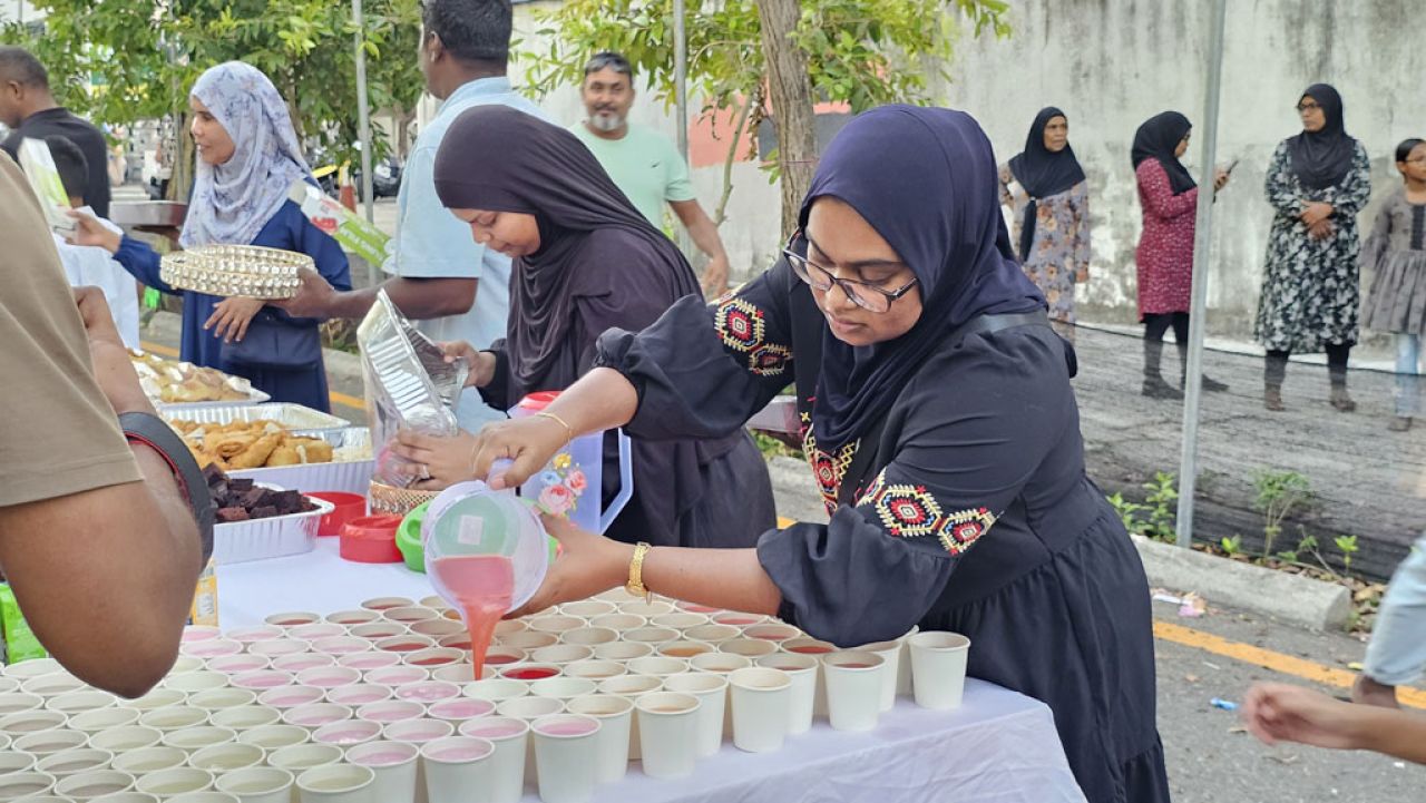އެޗްޑީސީން އިންތިޒާމު ކުރި އަވައްޓެރި ރޯދަވީއްލުން