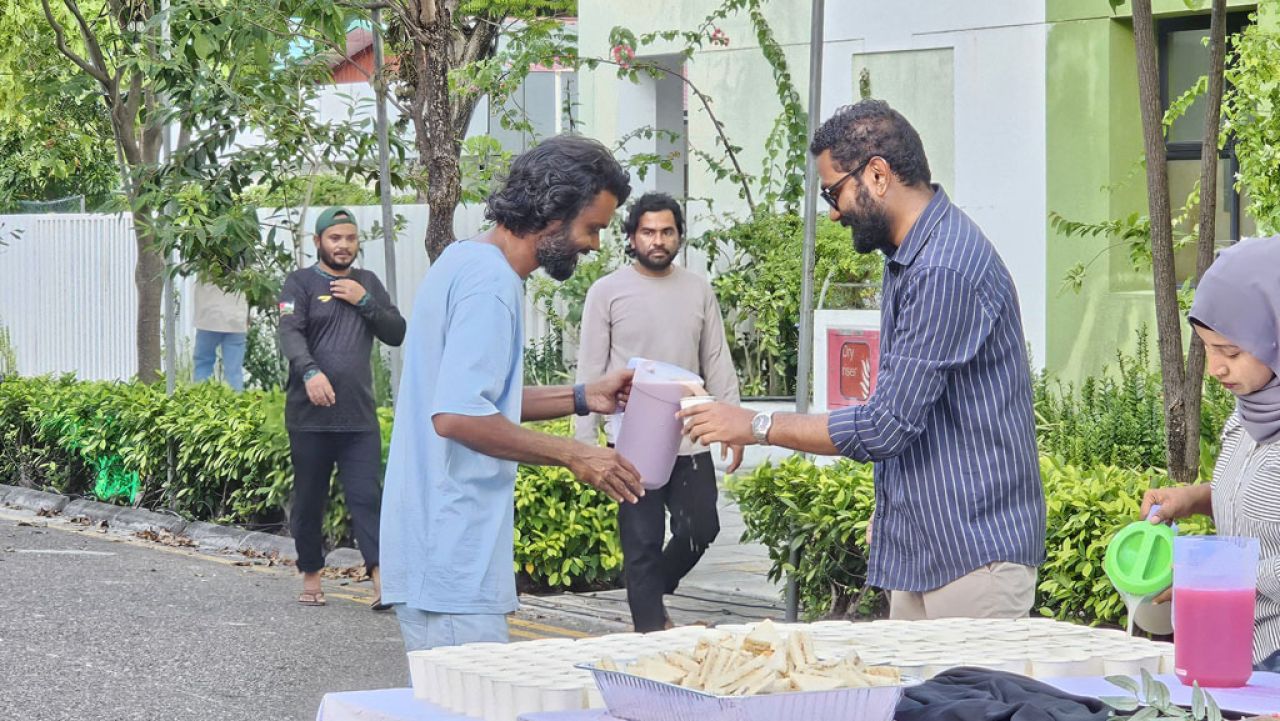 އެޗްޑީސީން އިންތިޒާމު ކުރި އަވައްޓެރި ރޯދަވީއްލުން
