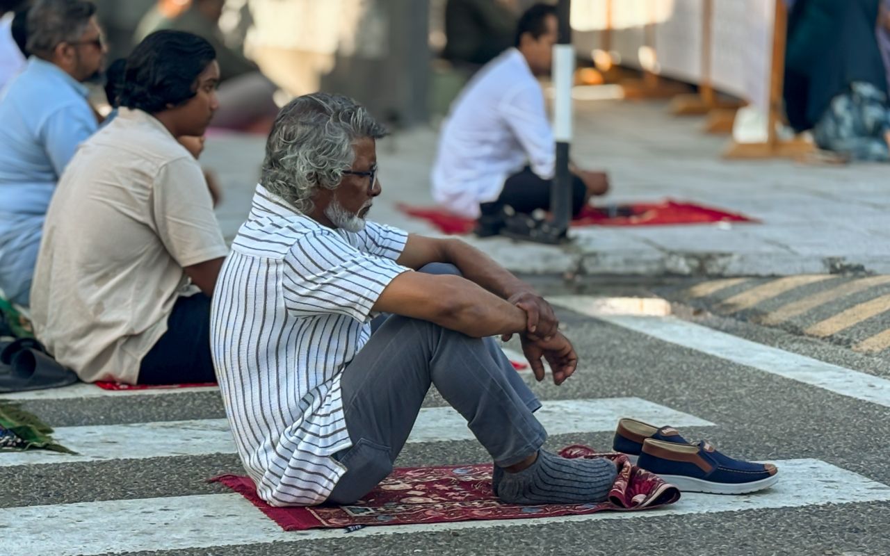 ފިތުރު އީދު ދުވަހުގެ ފެށުން: އީދު ނަމާދު