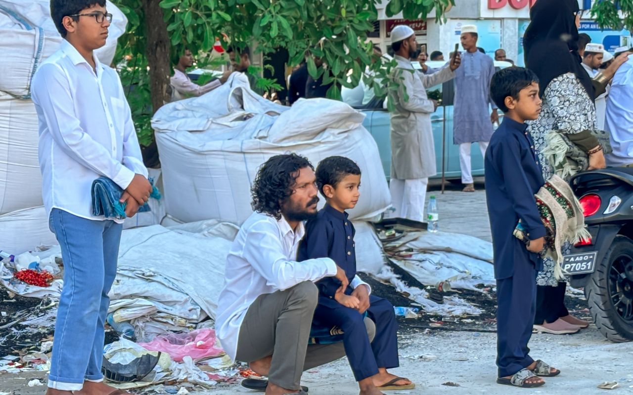 ފިތުރު އީދު ދުވަހުގެ ފެށުން: އީދު ނަމާދު