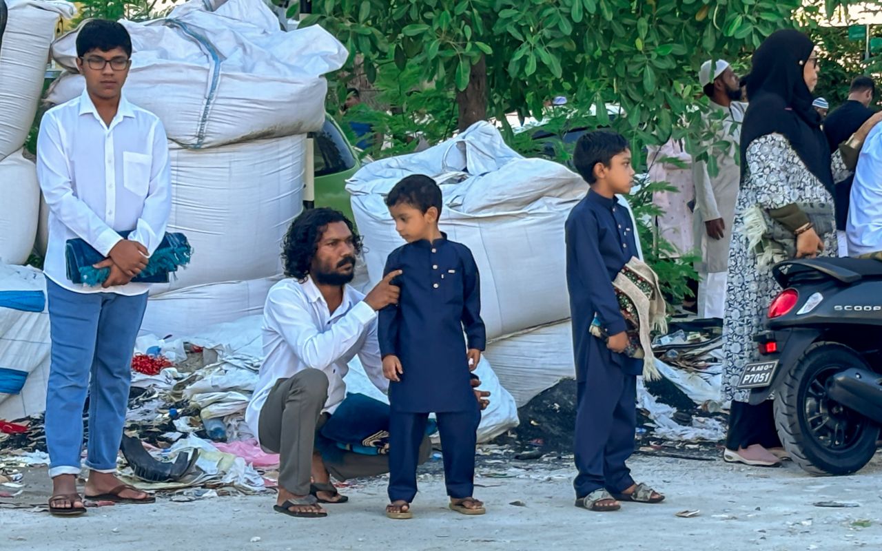 ފިތުރު އީދު ދުވަހުގެ ފެށުން: އީދު ނަމާދު