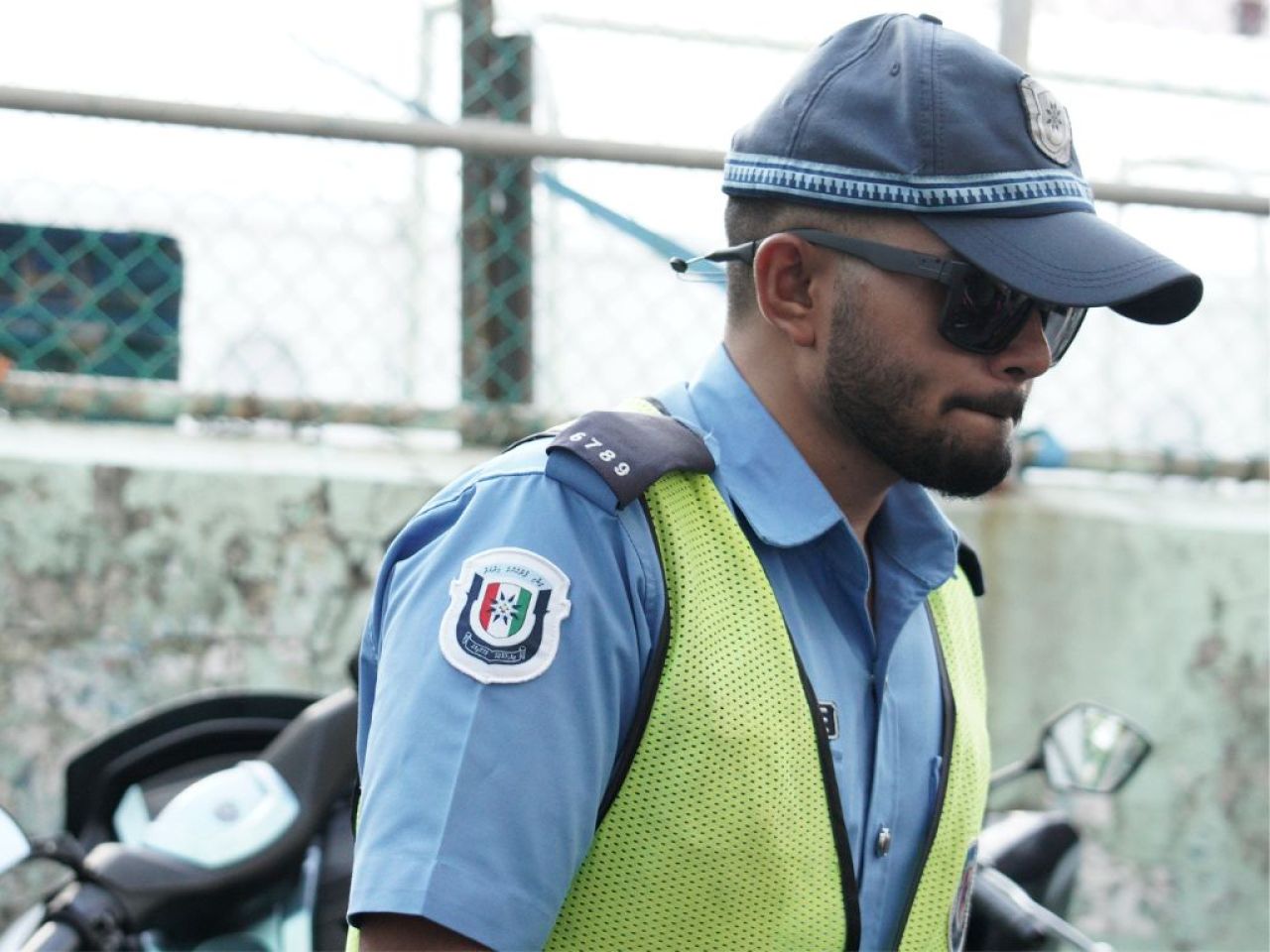 މާލޭގެ މަގުތަކުގައި ފުލުހުން: ޓްރެފިކް ބަލަހައްޓައި މަގުތަކުގެ އަމާންކަން ކަށަވަރުކުރަނީ