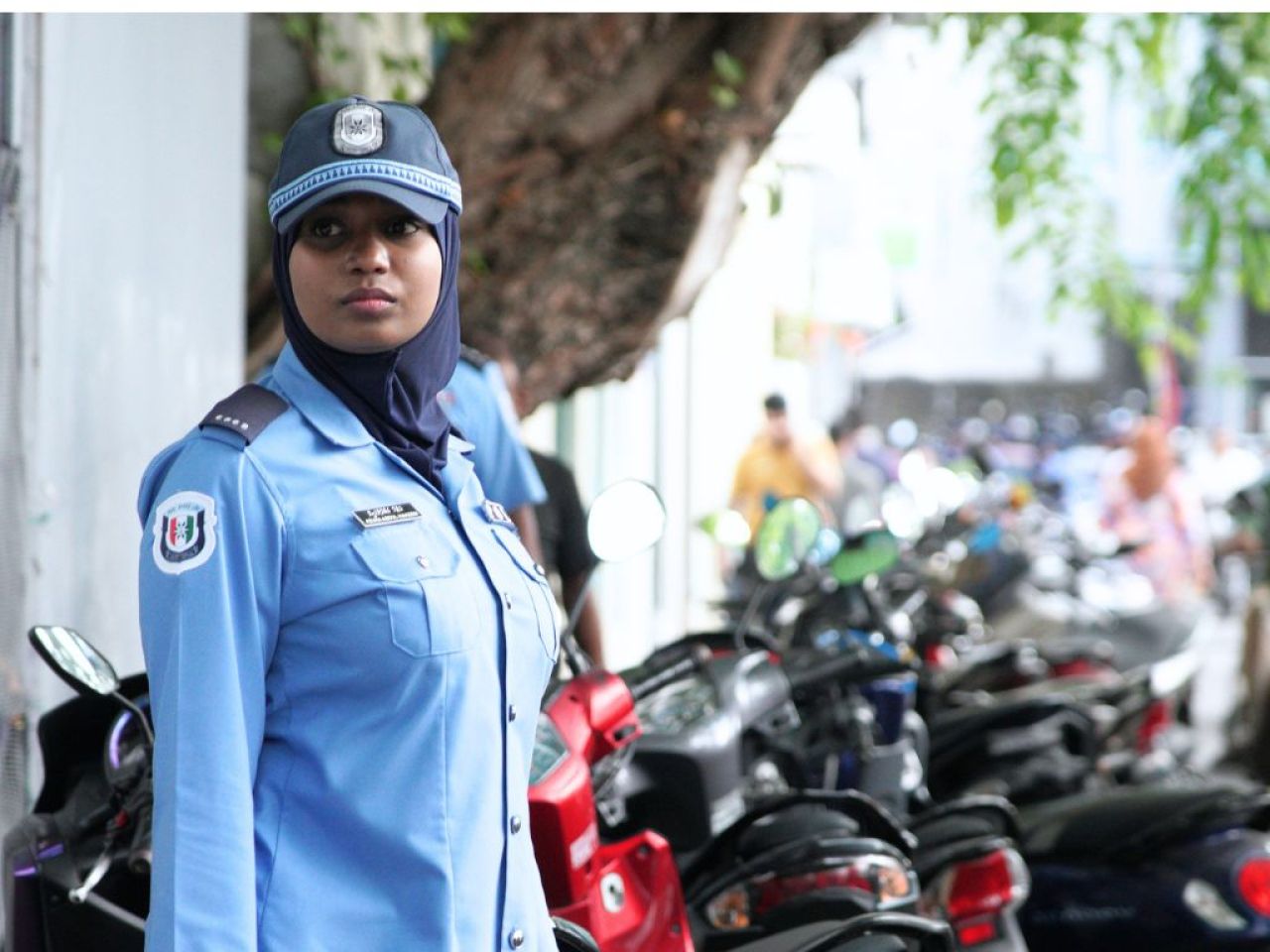 މާލޭގެ މަގުތަކުގައި ފުލުހުން: ޓްރެފިކް ބަލަހައްޓައި މަގުތަކުގެ އަމާންކަން ކަށަވަރުކުރަނީ