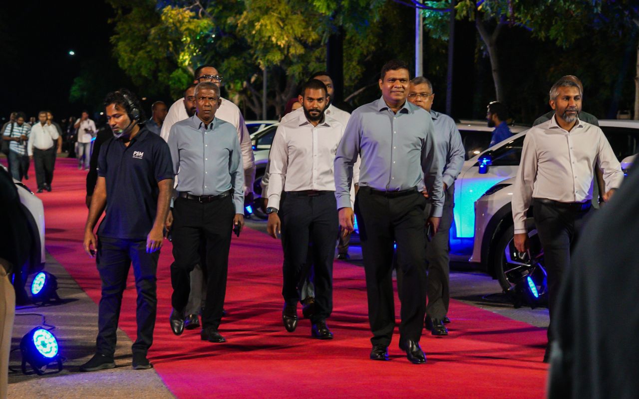 ސަރުކާރުގެ ޓެކްސީ ލައިން: ގިނަ ބައެއްގެ ޝަކުވާތަކަށް ނިމުން 