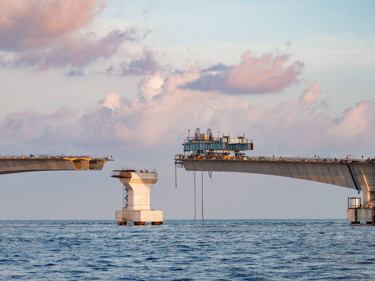 ތިލަމާލެ ބްރިޖް މަސައްކަތް ބާރު ސްޕީޑުގައި ކުރިއަށް