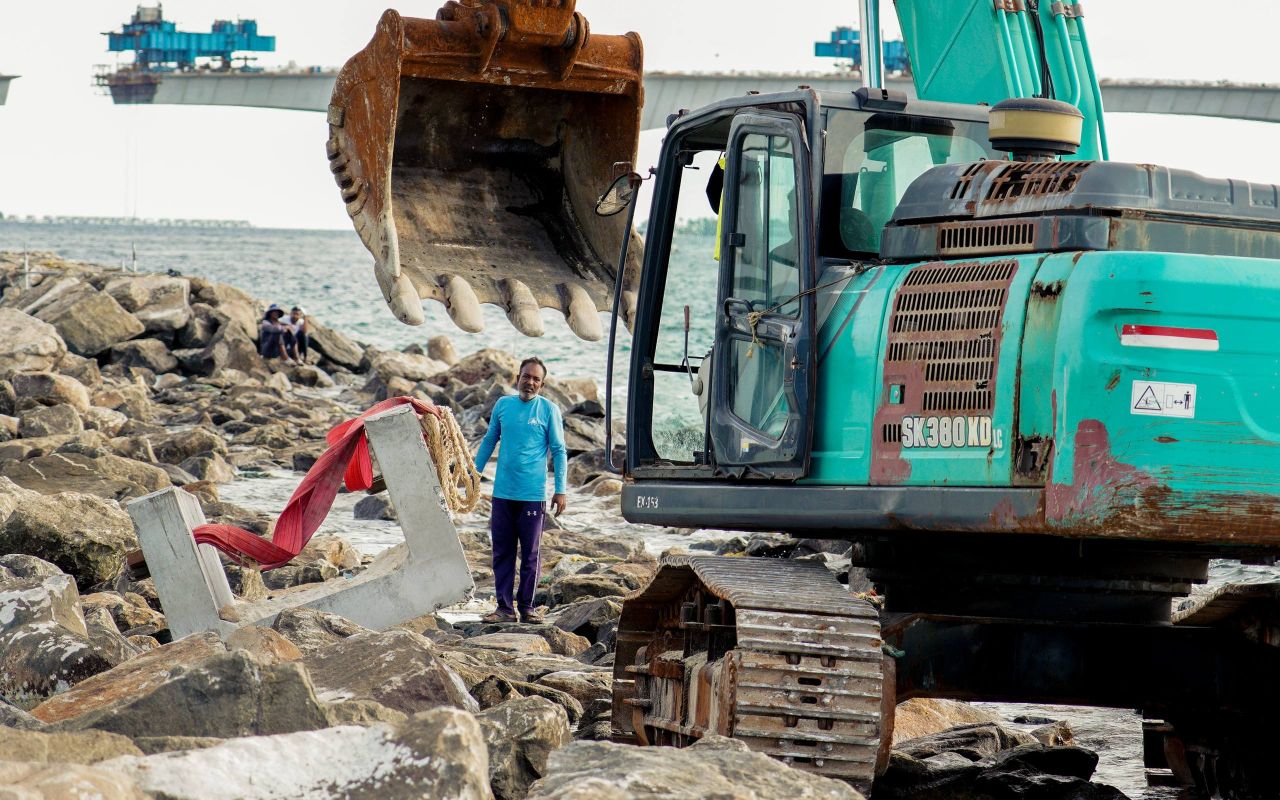 ރަސްފަންނު މަރާމާތު ކުރުމުގެ މަސައްކަތް ބާރު ދުވެލީގައި