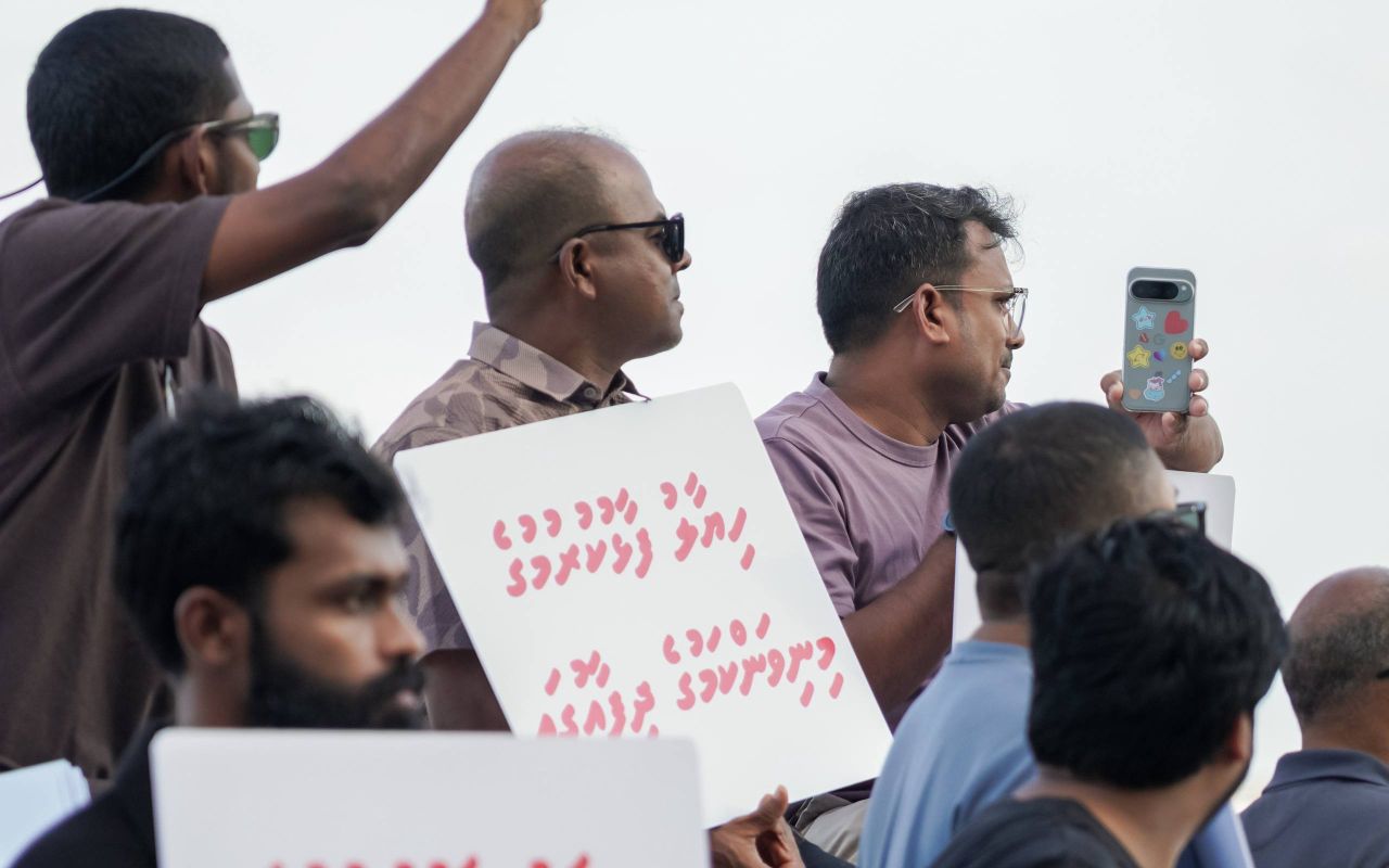 ހިޔާލުފާޅުކުރުމުގެ މިނިވަންކަމަށް ގޮވާލާ ނޫސްވެރިން ކުރި އިހުތިޖާޖު