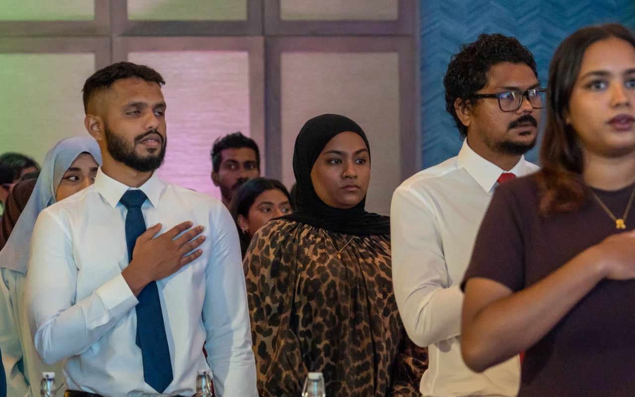 ޔޫތު އެންޓަޕްރަނާސް އެކްސްޕޯ ހުޅުވުން