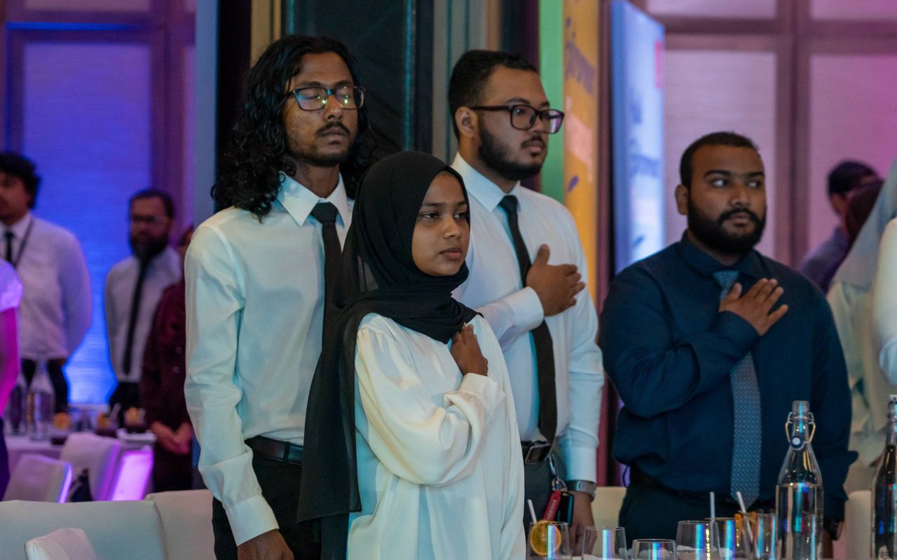 ޔޫތު އެންޓަޕްރަނާސް އެކްސްޕޯ ހުޅުވުން
