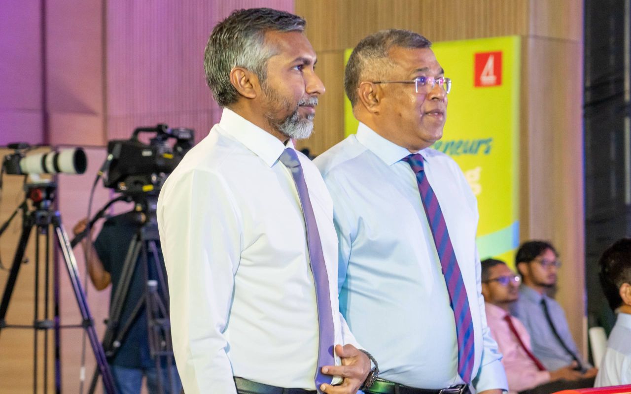 ޔޫތު އެންޓަޕްރަނާސް އެކްސްޕޯ ހުޅުވުން