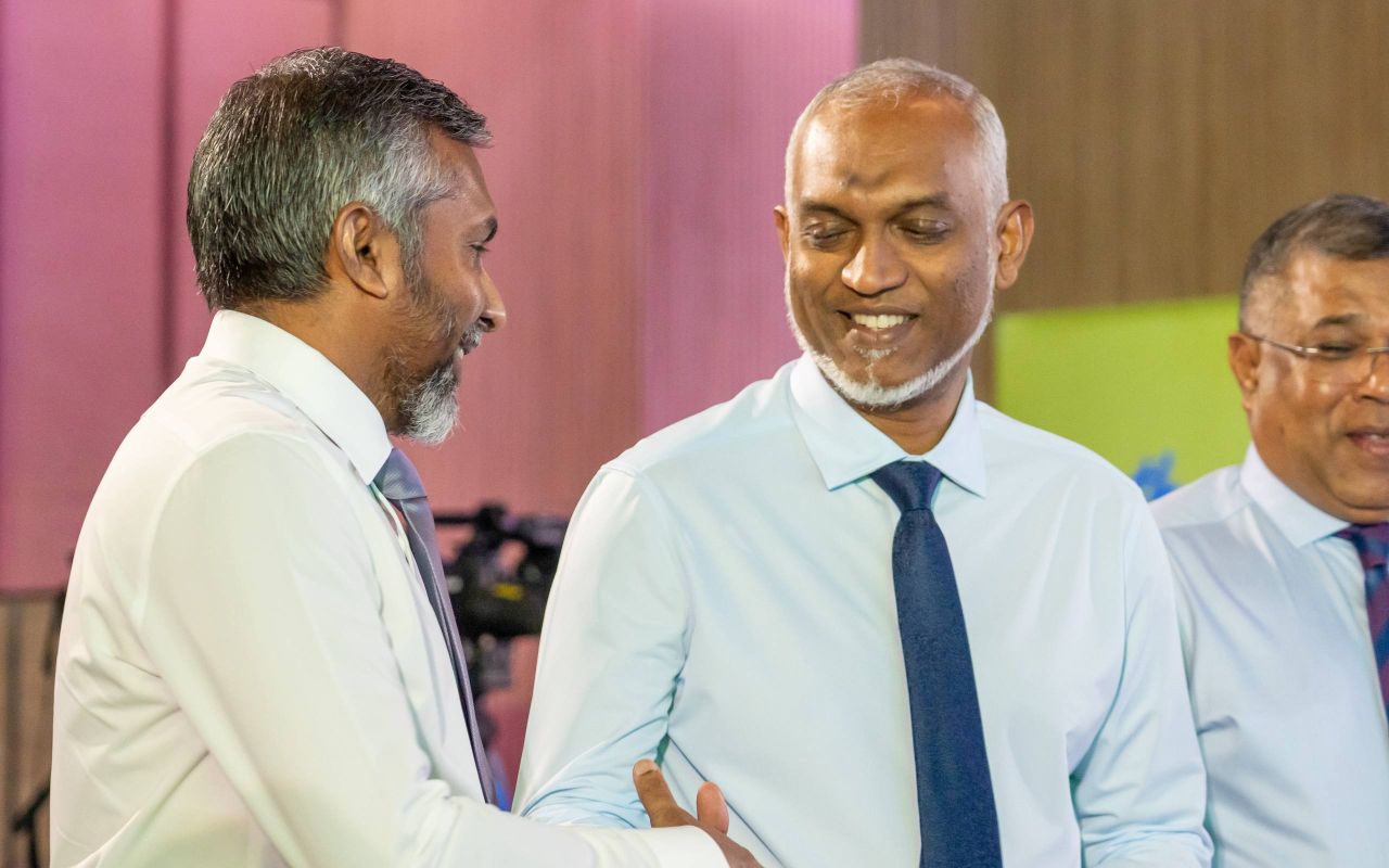 ޔޫތު އެންޓަޕްރަނާސް އެކްސްޕޯ ހުޅުވުން