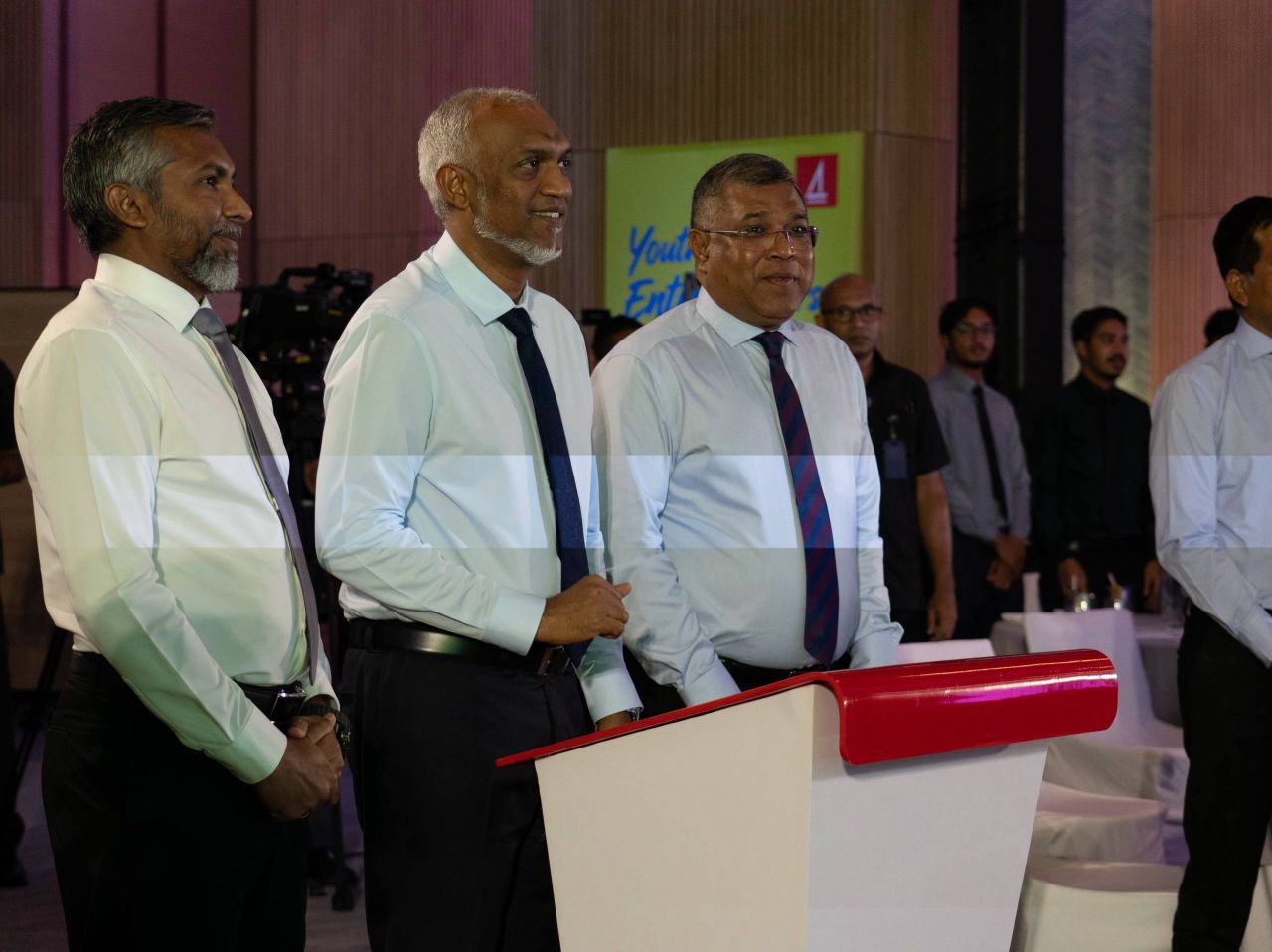 ޔޫތު އެންޓަޕްރަނާސް އެކްސްޕޯ ހުޅުވުން