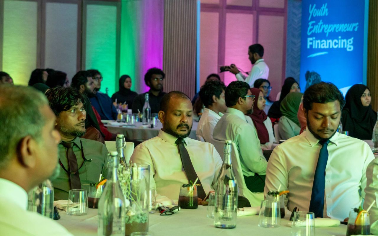 ޔޫތު އެންޓަޕްރަނާސް އެކްސްޕޯ ހުޅުވުން