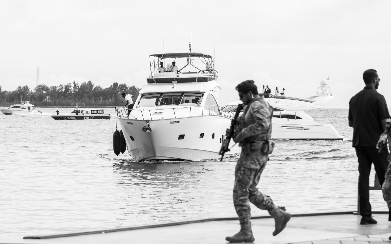 މެލޭޝިއާގެ ބޮޑުވަޒީރަށް ރަސްމީ އިއްޒަތުގައި މަރުޙަބާ ދެންނެވުން