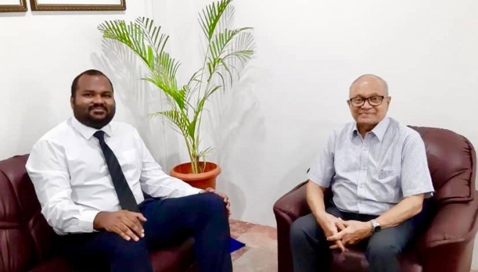 Yameen ge fikurah Ali Waheed thaaeedh nukurumun Maumoon ge Shukuru Ali Waheed ah!