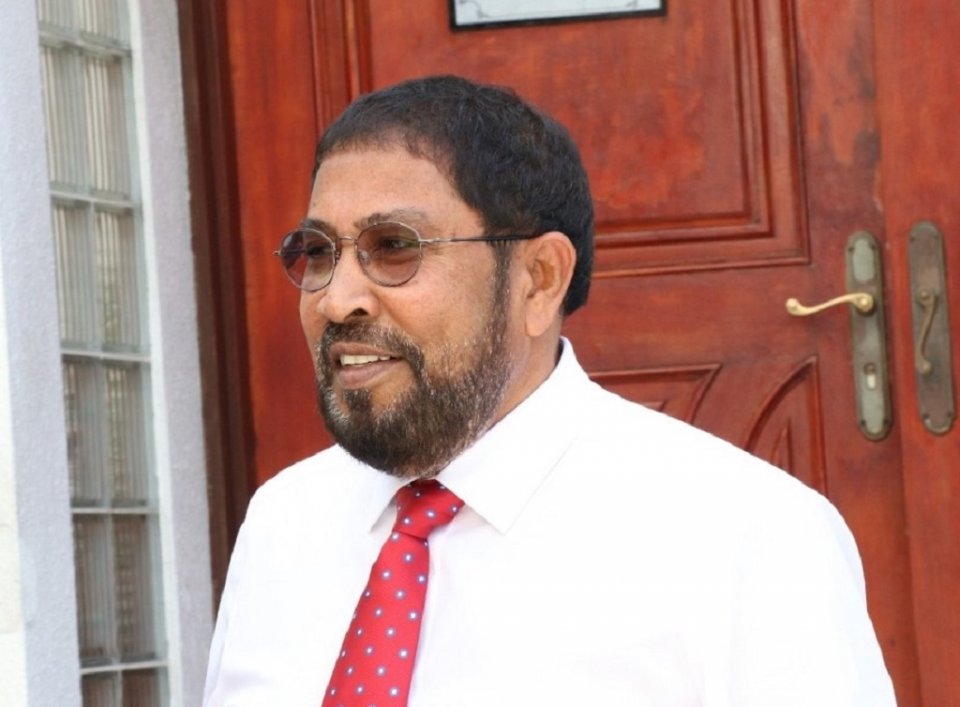 Thasarraf nufudhey meehun majleehah hoveemaa furaanee amilla jeebu: Qasim