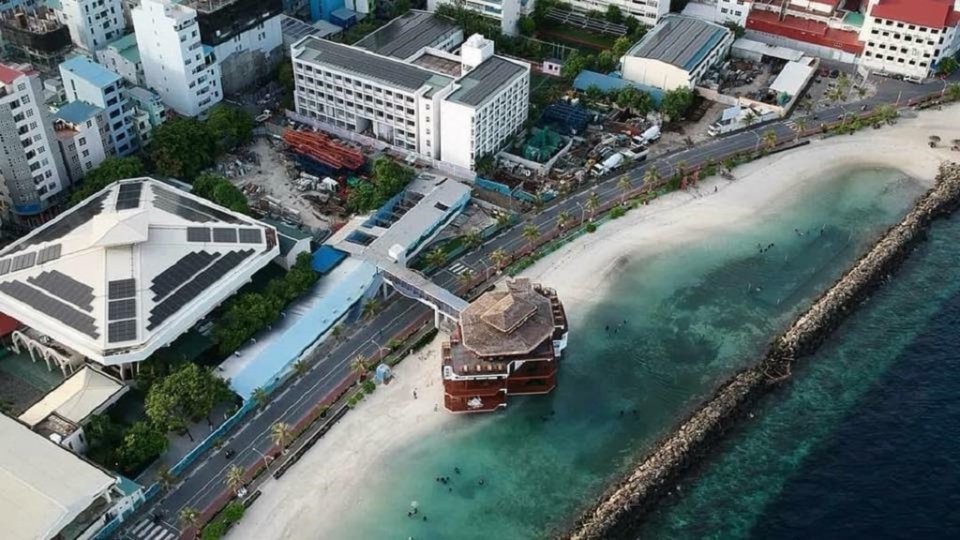 Rasfannu moodhu anekkaves hulhuvaalaifi