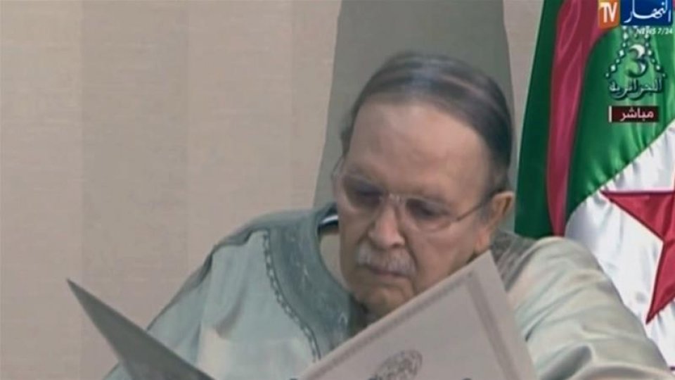 Algeria ge kibain Bouteflika maafah edhivadaigenfi 
