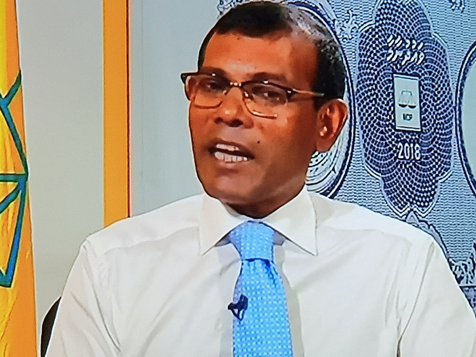 Rayyithunah rangalhah hidhumatheh dhenna nizaamahves badhaleh annan jehey:Raees Nasheed