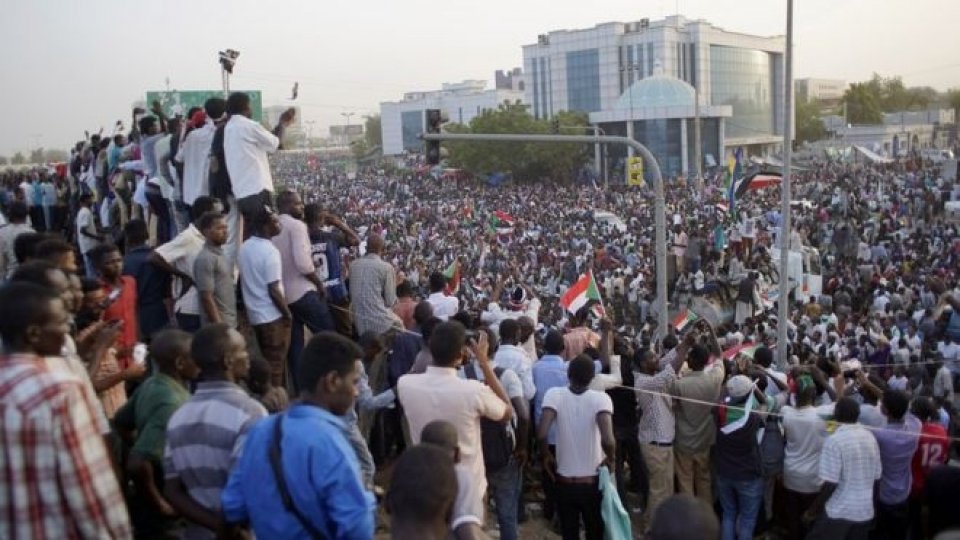 Sudange askariyyaa dhekolhah rayyithun nikumejje