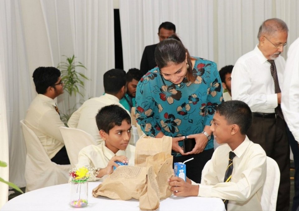 Hurihaa school ehgai hendhunuge naasthaa dheyn fashaifi